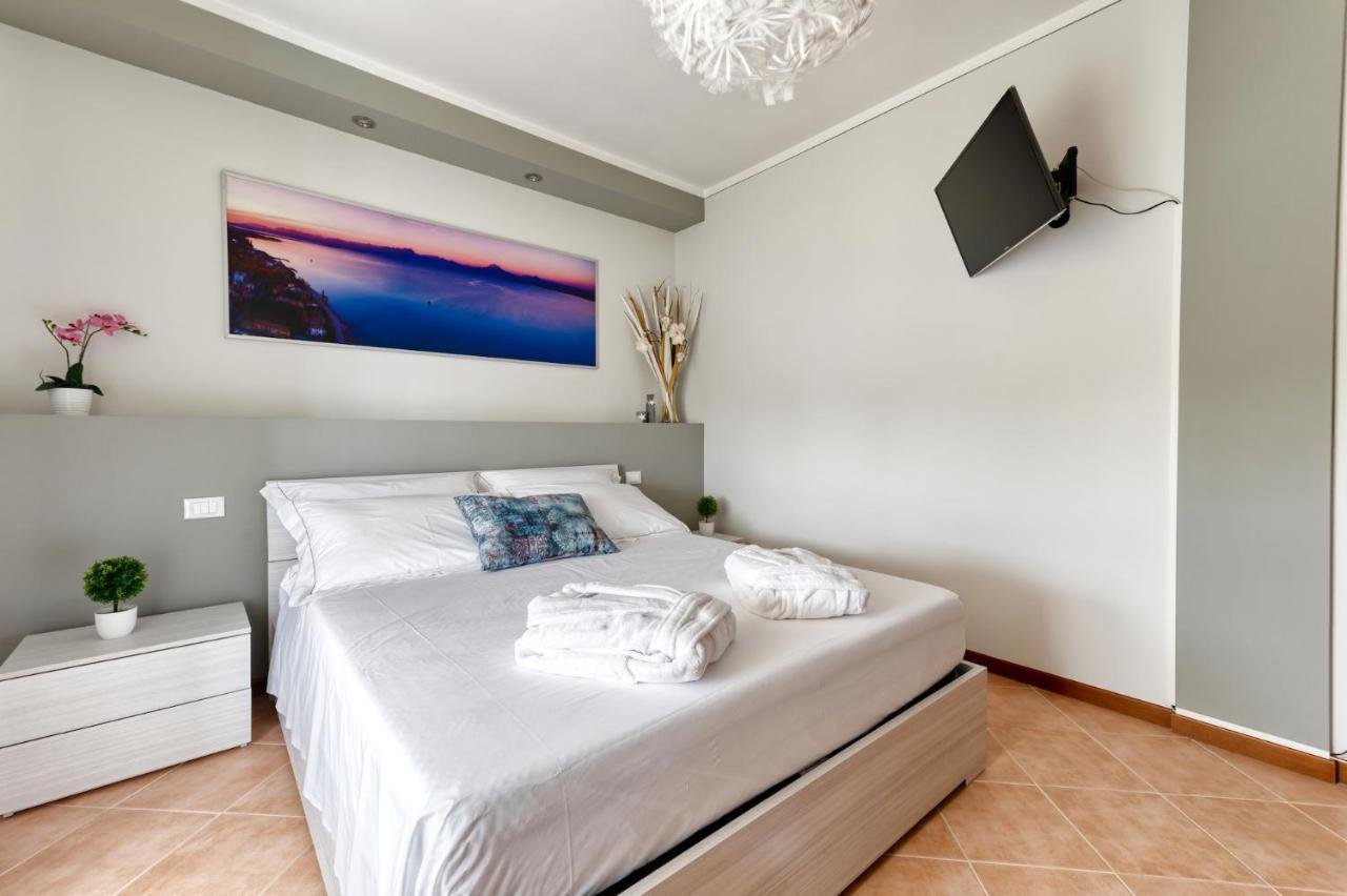 Wolf House - Sirmione Holiday Exterior photo