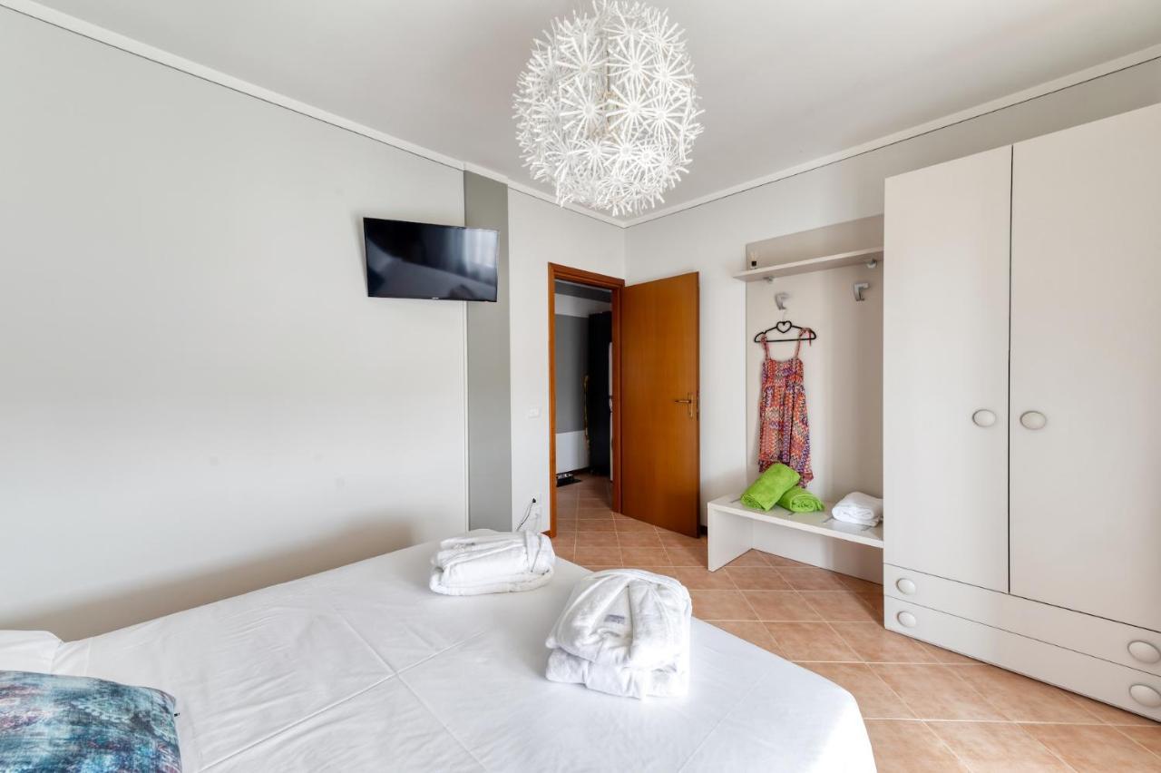 Wolf House - Sirmione Holiday Exterior photo