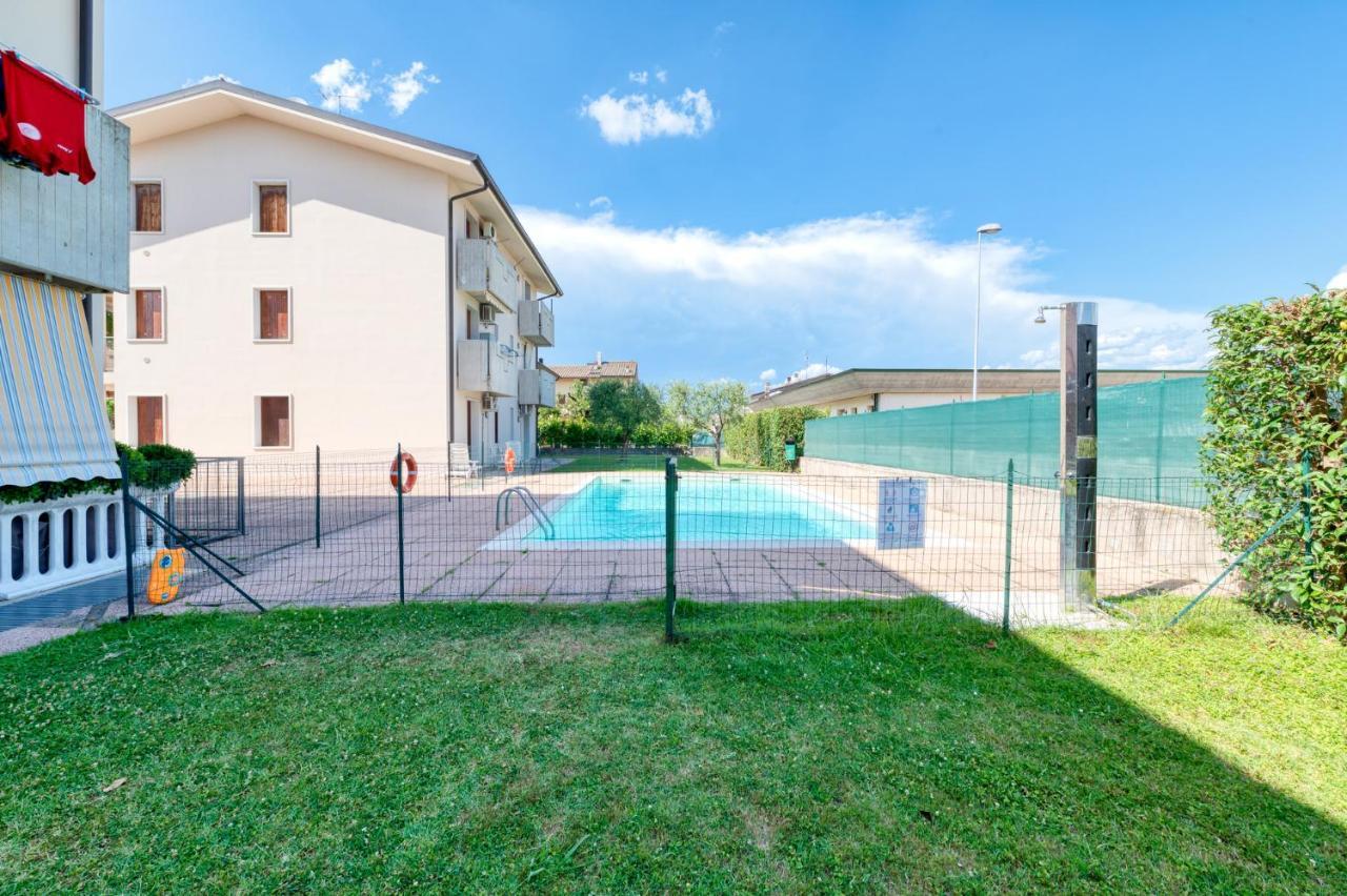 Wolf House - Sirmione Holiday Exterior photo